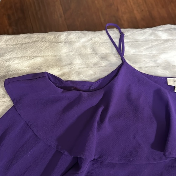 Large Purple Umgee Top with Peek A Boo shoulders w/ a ruffle around Ge… - Picture 4 of 4